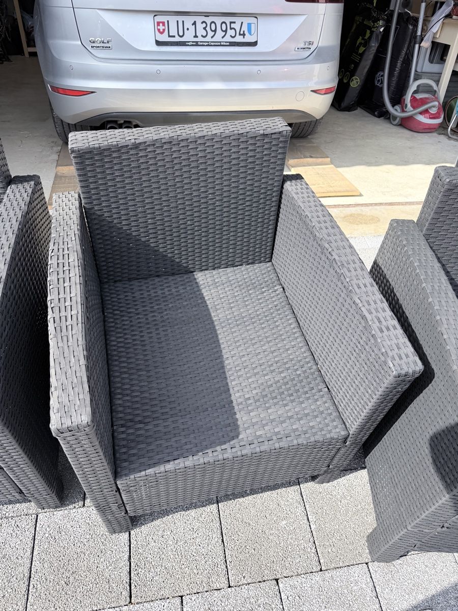 Fauteuils: Gartenmöbel Polyrattan dunkelgrau 2-Sitzer Sofa Sessel – D'occasion à Egolzwil par Michuuufcb1893 1