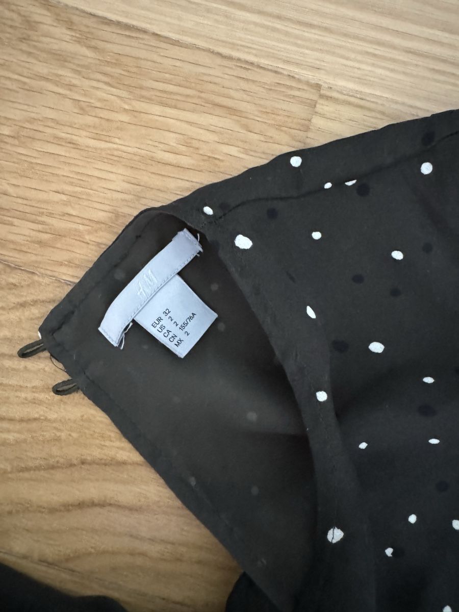 H&M Vestiti: H&M polka dot dress black size 32  – Usato da Zürich venduto da ErnstS_23 2