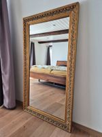 Grosser Wandspiegel mit Goldrahmen gebraucht gut erhalten