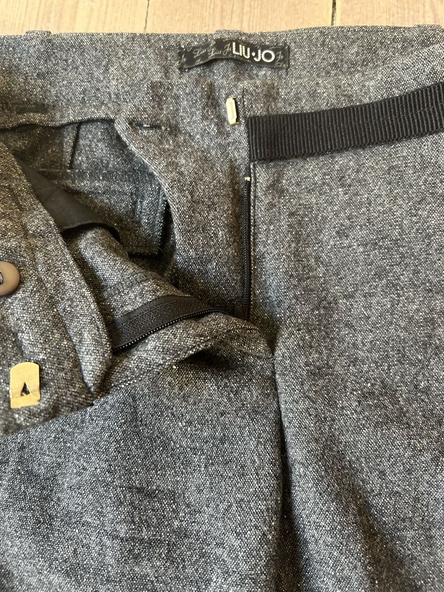 Liu Jo Pantaloni: Tweed trousers LIU-JO IT44 – Usato da Chêne-Bourg venduto da car_d88h 1