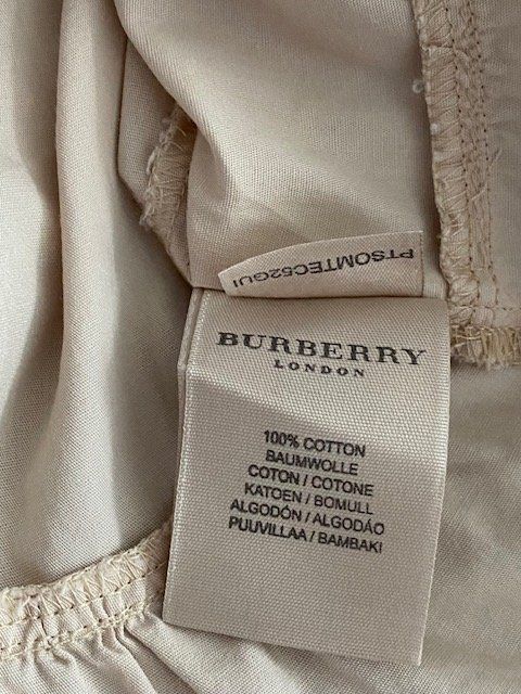Burberry Blusen: Original Burberry Shirt – Gebraucht aus Küssnacht von Flowerlady 4