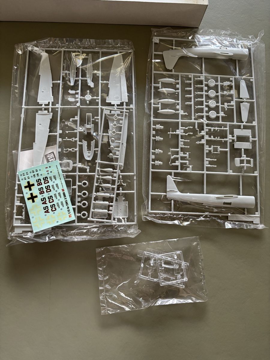 Kit di modellismo & Modellini statici: Arado  Ar234 C-3/C-4 Lightning Dragon 1/72 – Nuovo e nell'imballaggio originale da Kloten venduto da CalcioNMore 1