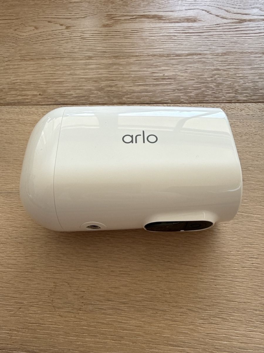 Arlo Videocamere: Arlo Essential XL Spotlight HD-Kamera – Usato da Wettingen venduto da Bounty 1