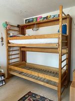 Hochbett aus Massivholz