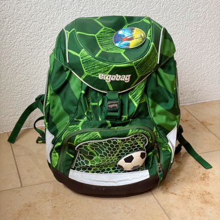 Ergobag Schulrucksack grün inkl. 2 Etuis