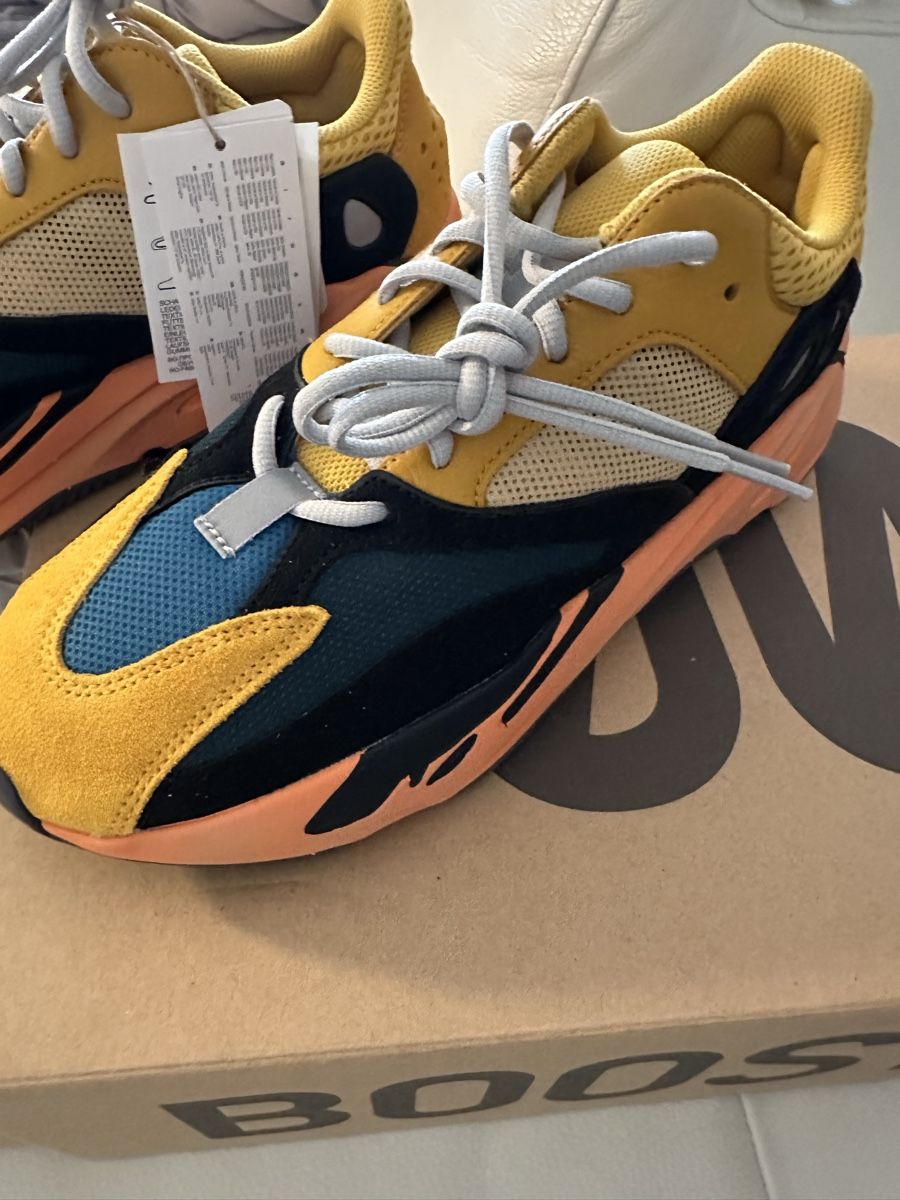 Adidas Herrenschuhe: Adidas Yeezy 700 V1 Sun Size.44 – Neu und originalverpackt aus Uitikon Waldegg von Almostheaven 7