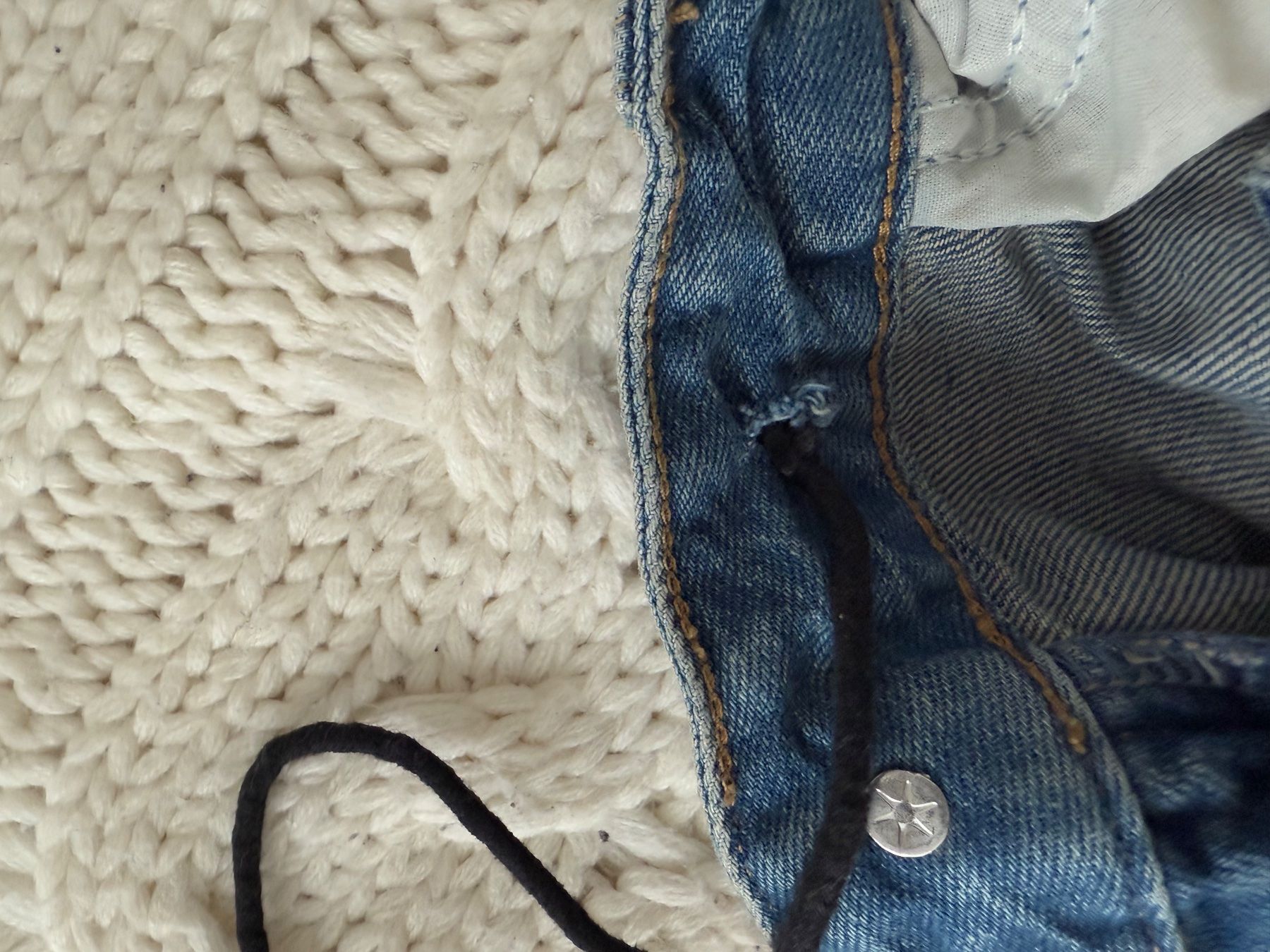 Bershka Jeans: Wide leg blaue Jeans mit Wash – Usato da Bern venduto da sto_2djw 2