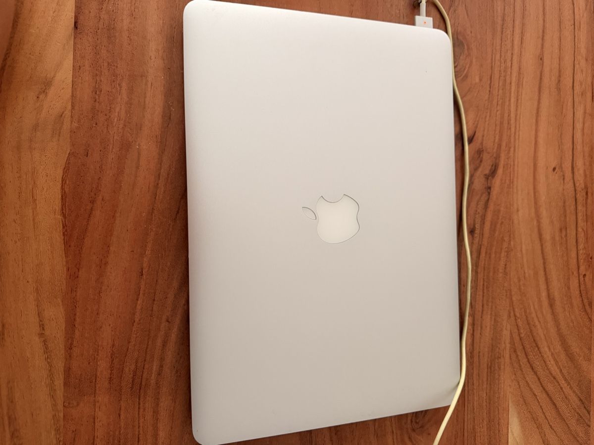 Apple Notebook: MacBook Pro 13" Retina (Modell A1502) – Usato da Buchs AG venduto da GresaaB 7