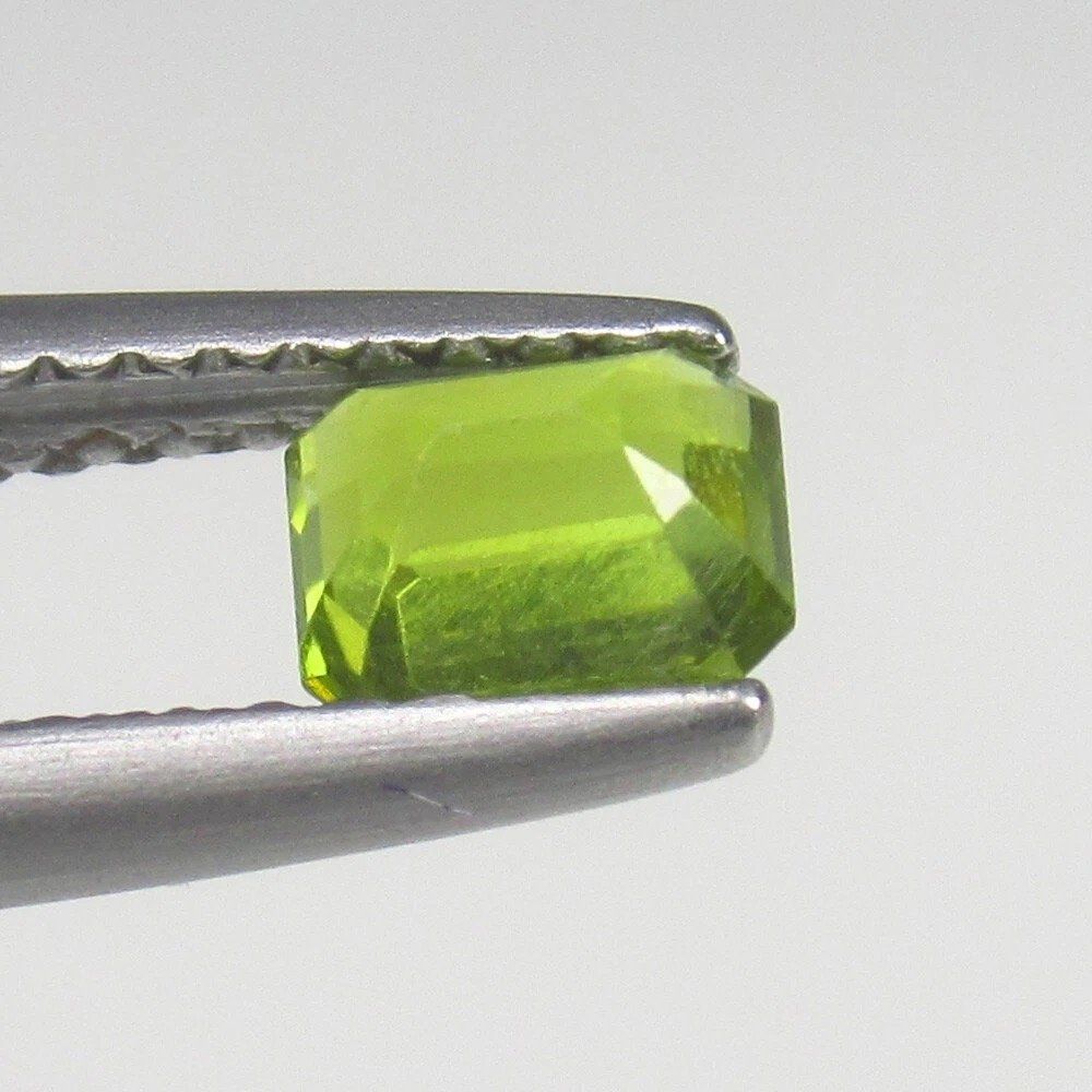 Pietre preziose: Natural Peridot - 5 x 3 mm - 0.54 ct – Nuovo (secondo la descrizione) da Zürich venduto da Yoohooz 1