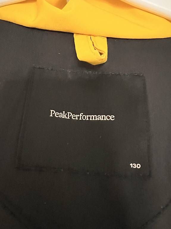 Jacken: Peak Performance Gr. 130 Skijacke – Gebraucht aus Biel/Bienne von granadella33 4