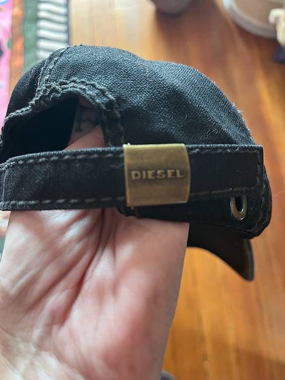 Copricapi, berretti & cappellini: casquette Diesel – Usato da Lausanne venduto da misskittytatzen 1