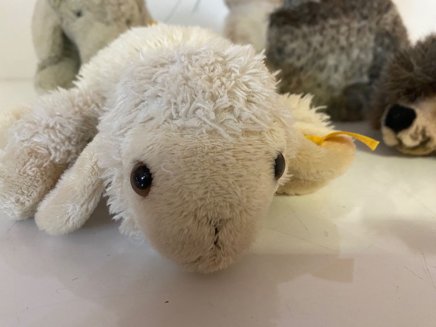 Steiff Spielzeuge: Steiff Stofftier Konvolut: Elefant, Hase, Igel, Schaf – Gebraucht aus Ballwil von ClassicGallery 3