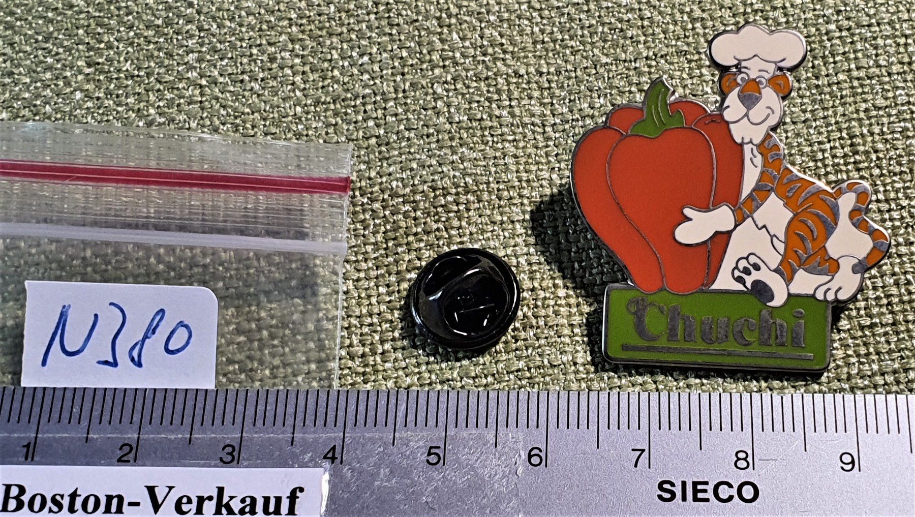 Placchette & Badge: N380 - Zeitschrift d'Chuchi Tiger Pin – Usato da Reinach BL venduto da Boston-Verkauf 1