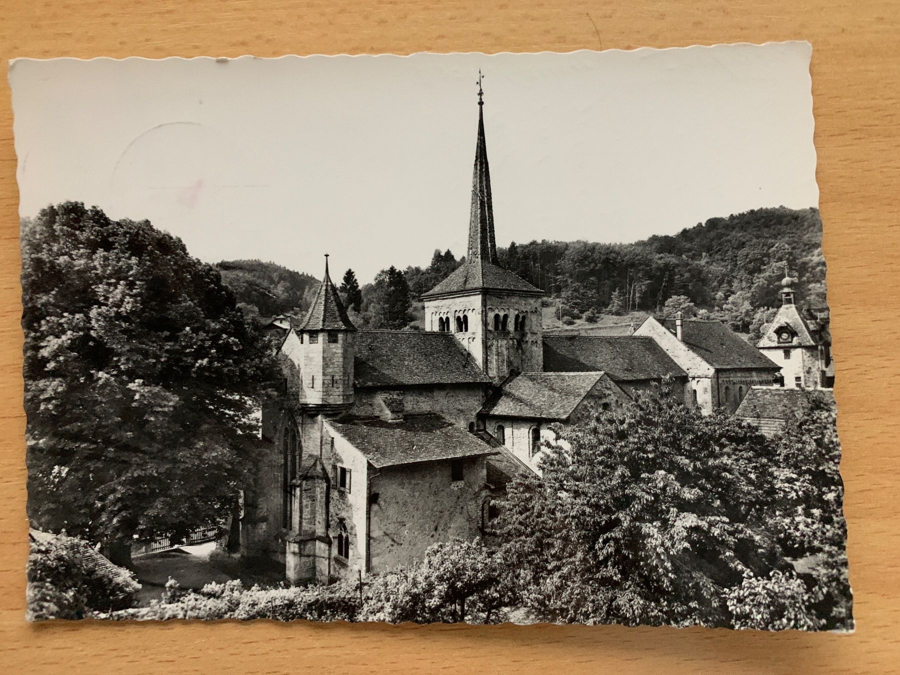 Cartoline postali: ANTIKE ANSICHTSKARTE ROMAINMOTIER KIRCHE********* – Usato da Ibach venduto da lisch3