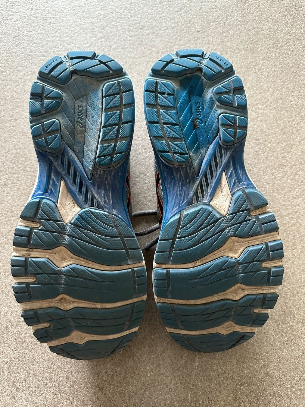Asics Scarpe da uomo: Asics Laufschuhe GT-2000 9, Gr 42.5 – Usato da Baar venduto da renbee 6