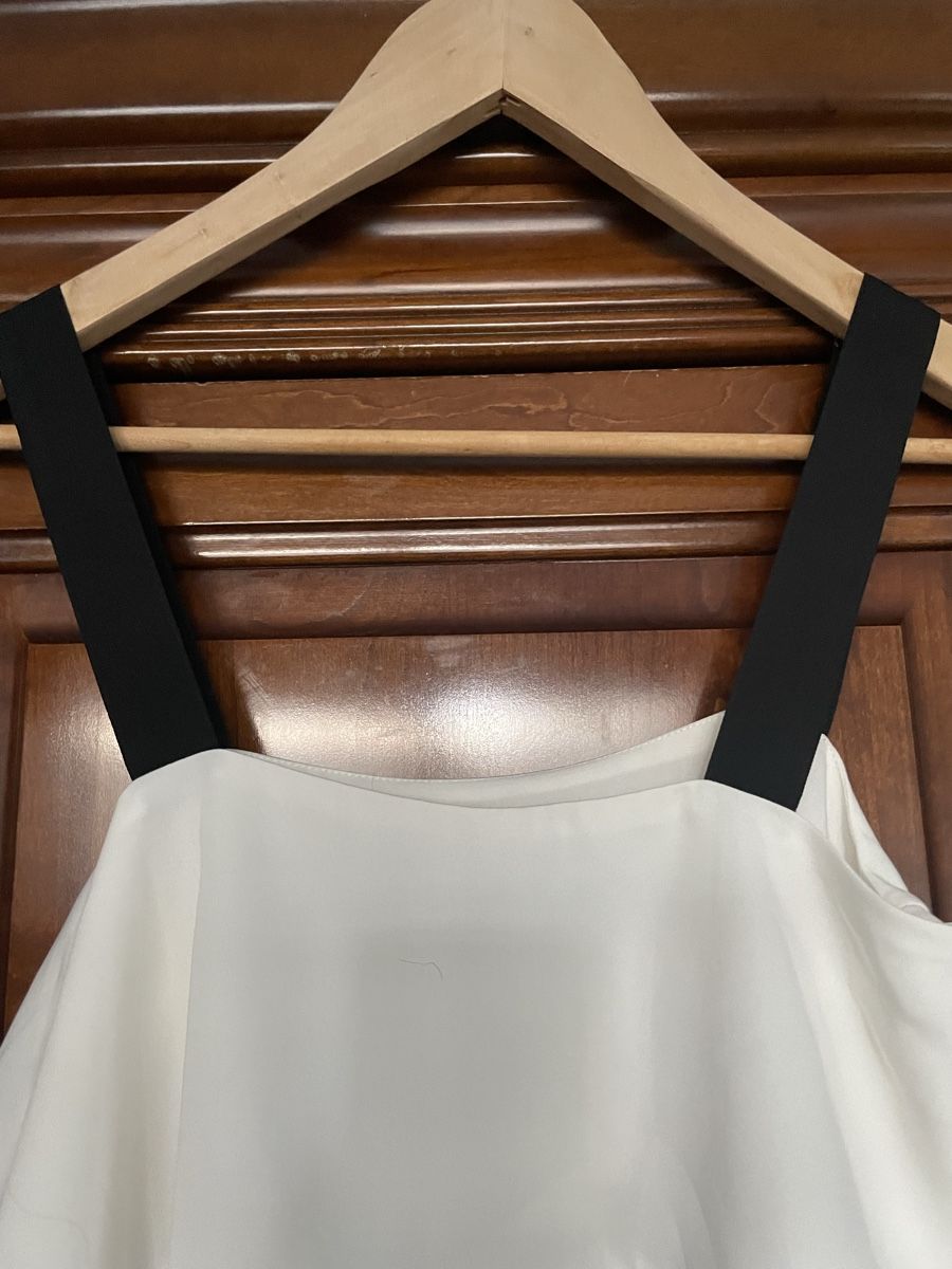 H&M Tops: Top – Neu (gemäss Beschreibung) aus Sion von bru_xj6r 4