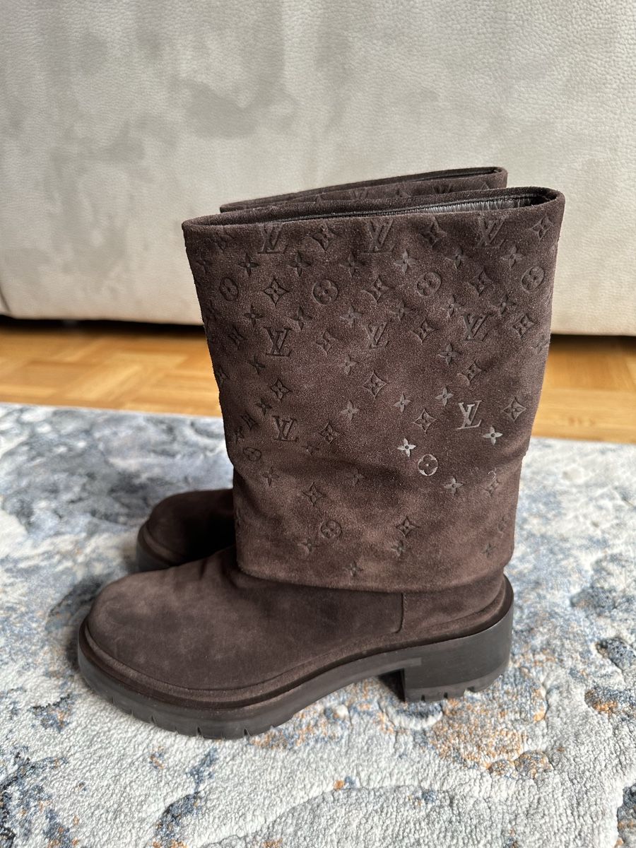 Louis Vuitton Damenschuhe: Louis Vuitton Brown Suede Monogram Boots - Size 36 – Gebraucht aus Spreitenbach von Wa-C789