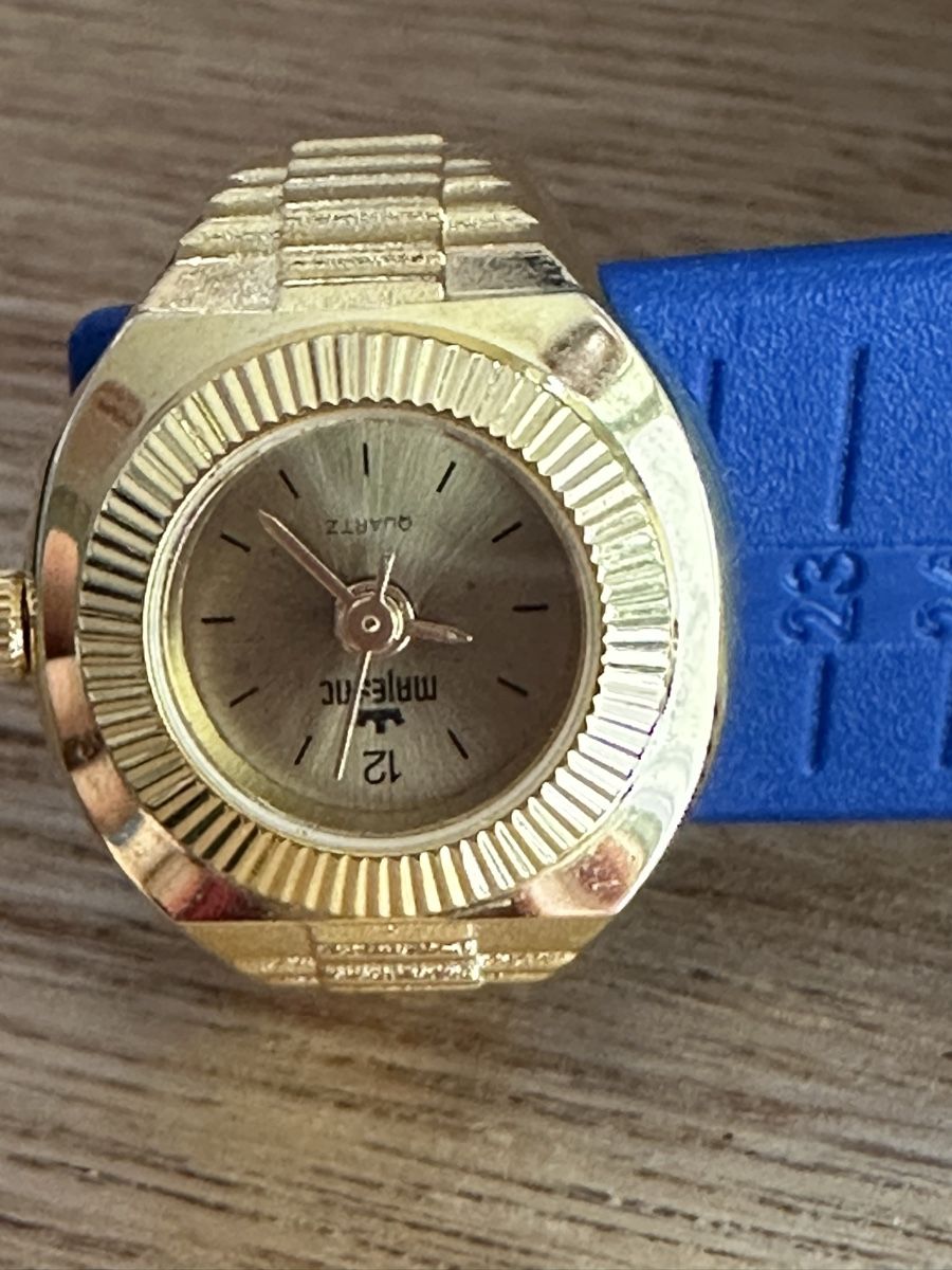 Orologi: Quarz Fingerring Uhr – Usato da Herbriggen venduto da Sehrazade