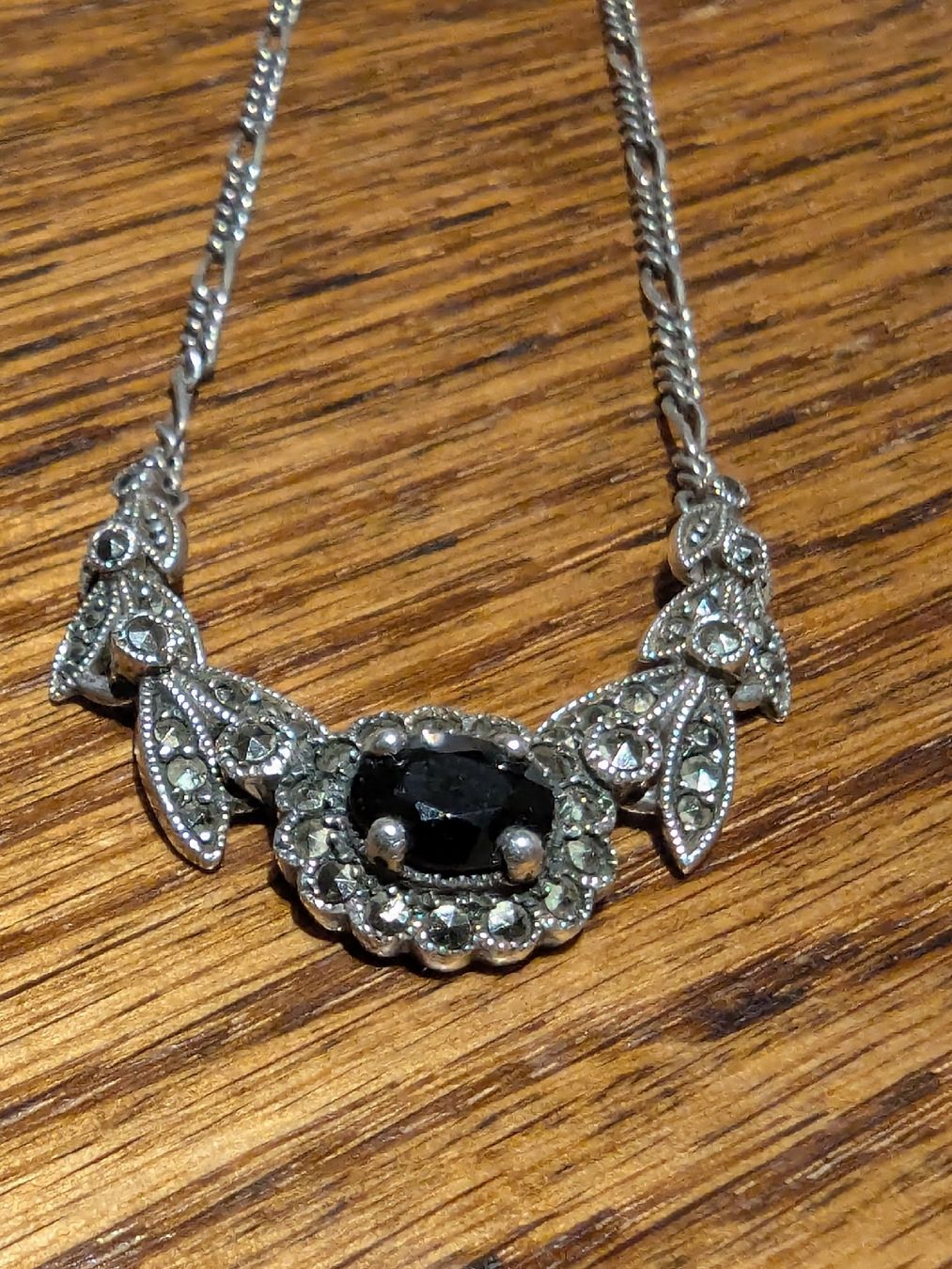 Catenine: Silbercollier mit schwarzem Stein und Markasiten – Usato da Bischofszell venduto da Blende2 1