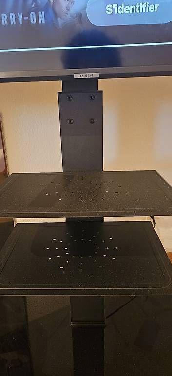 Supporti a parete: TV Samsung sur support à roulettes – Usato da Frasses venduto da bip73 4