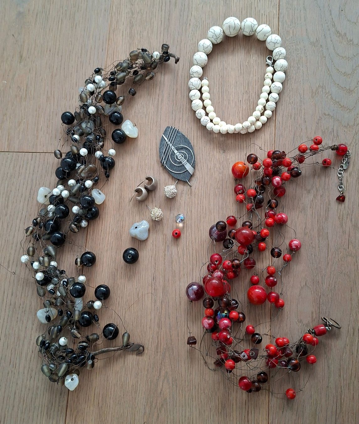 Sonstiger Schmuck: Alter Modeschmuck: Glas-Perlen, Steine – Gebraucht aus Emmenbrücke von thokasaluni