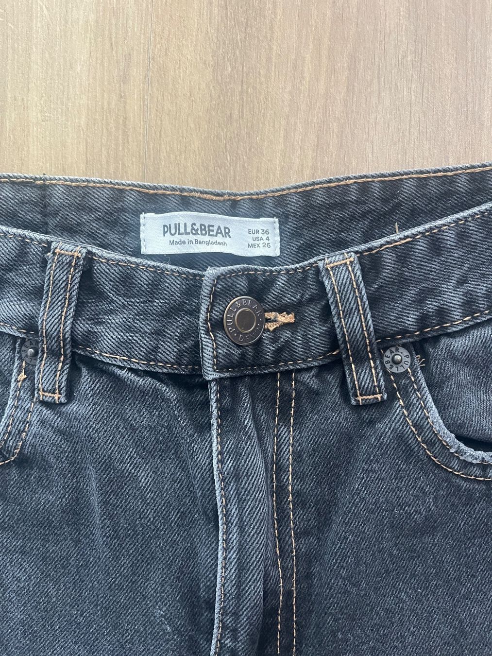 Pull&Bear Jeans: Jeans Pull&Bear noir taille 36 bon état – Gebraucht aus Cossonay-Ville von 021epi70 2