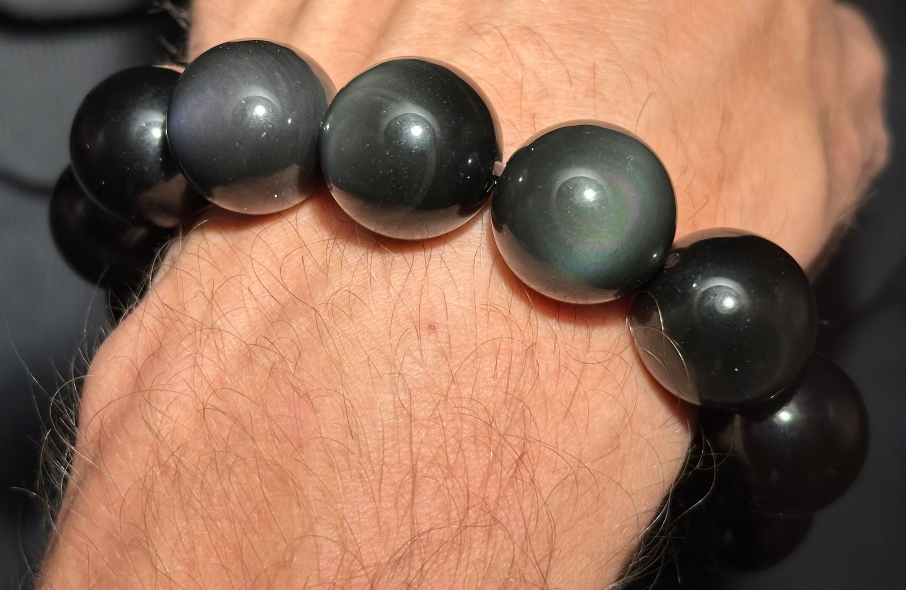Minerali & Pietre curative: 17.5mm Perlen Regenbogen Obsidian Armband mit super Flash – Nuovo e nell'imballaggio originale da Männedorf venduto da EarthCraft 6