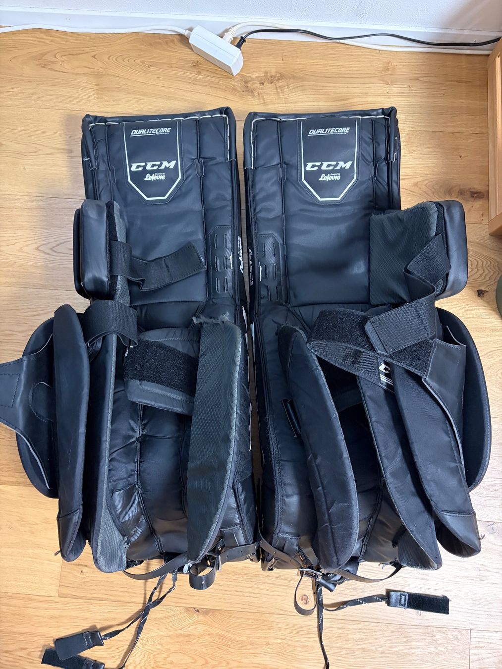 Ccm Protezioni & Imbottiture: CCM Beinschoner 33‘+1 – Usato da Wangen b. Olten venduto da PhilipS43 2