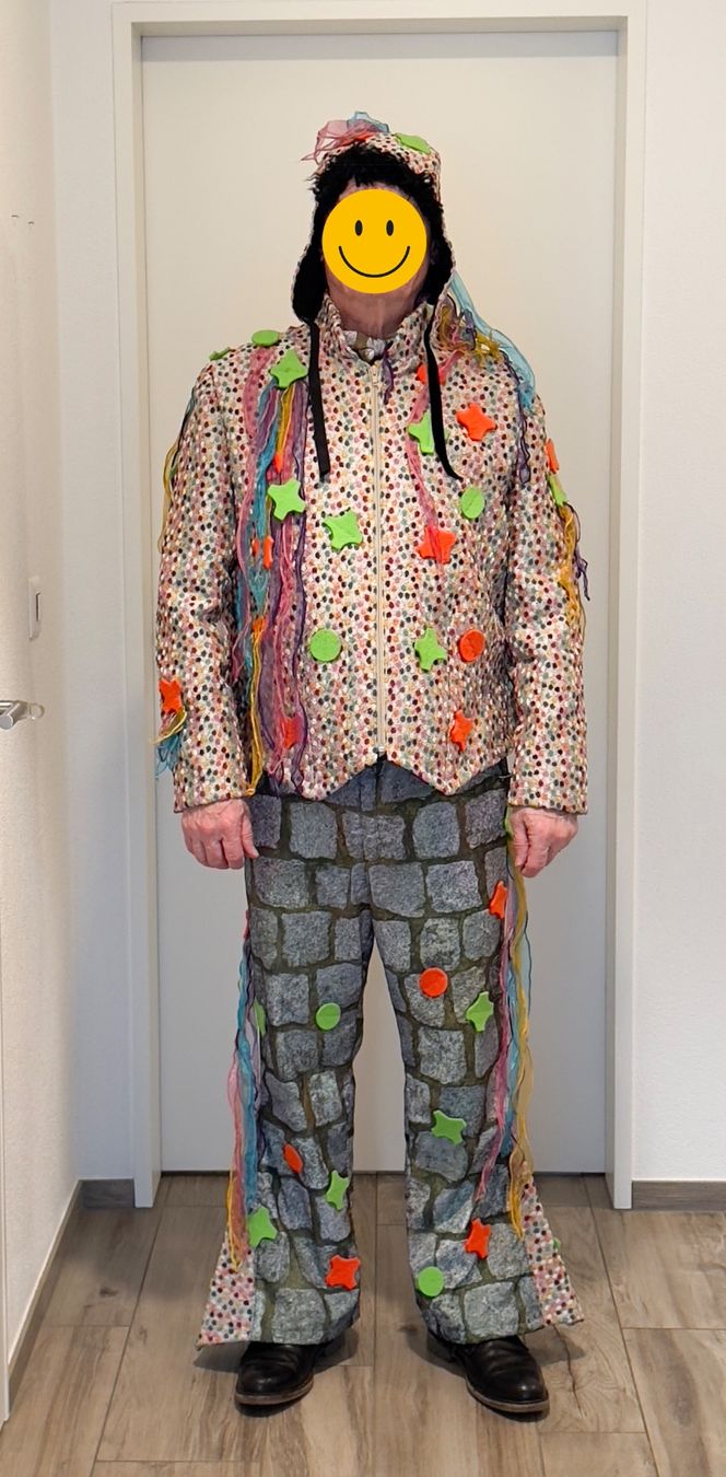 Costumi: Herren Kostüm Grösse 48/50 Körpergrösse 173 – Usato da Biberist venduto da Bsetzistei11