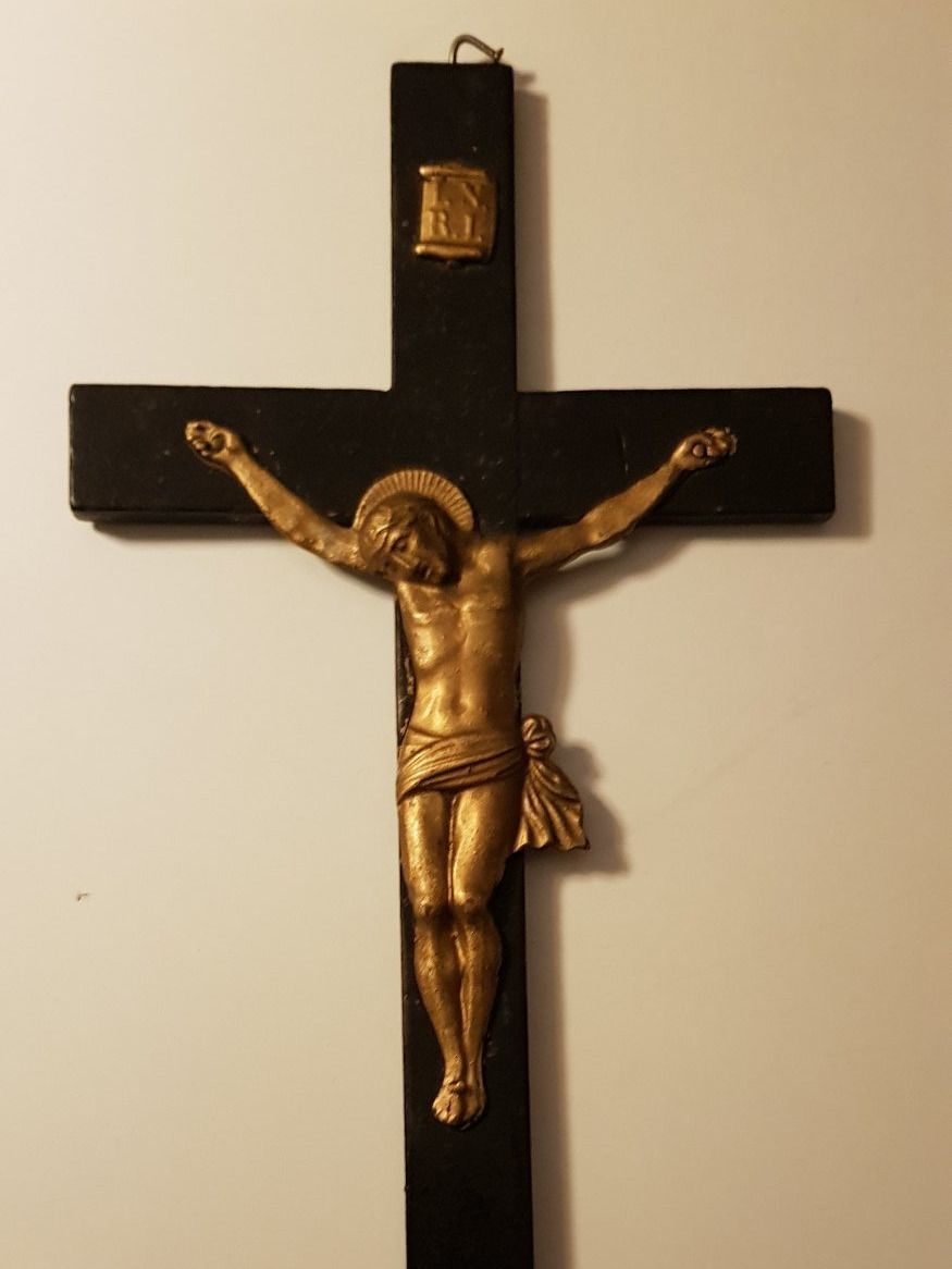 Holzartikel: HOLZKREUZ – Gebraucht aus Nottwil von echtMOMO 1