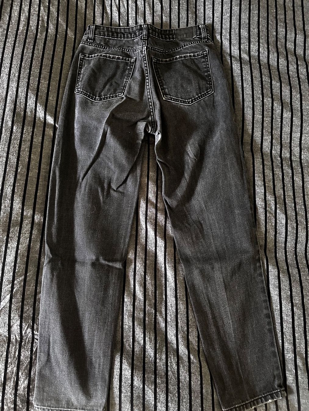 Bershka Jeans: Bershka Mom Jeans, Grösse 34 – Usato da Haldenstein venduto da enie123 1