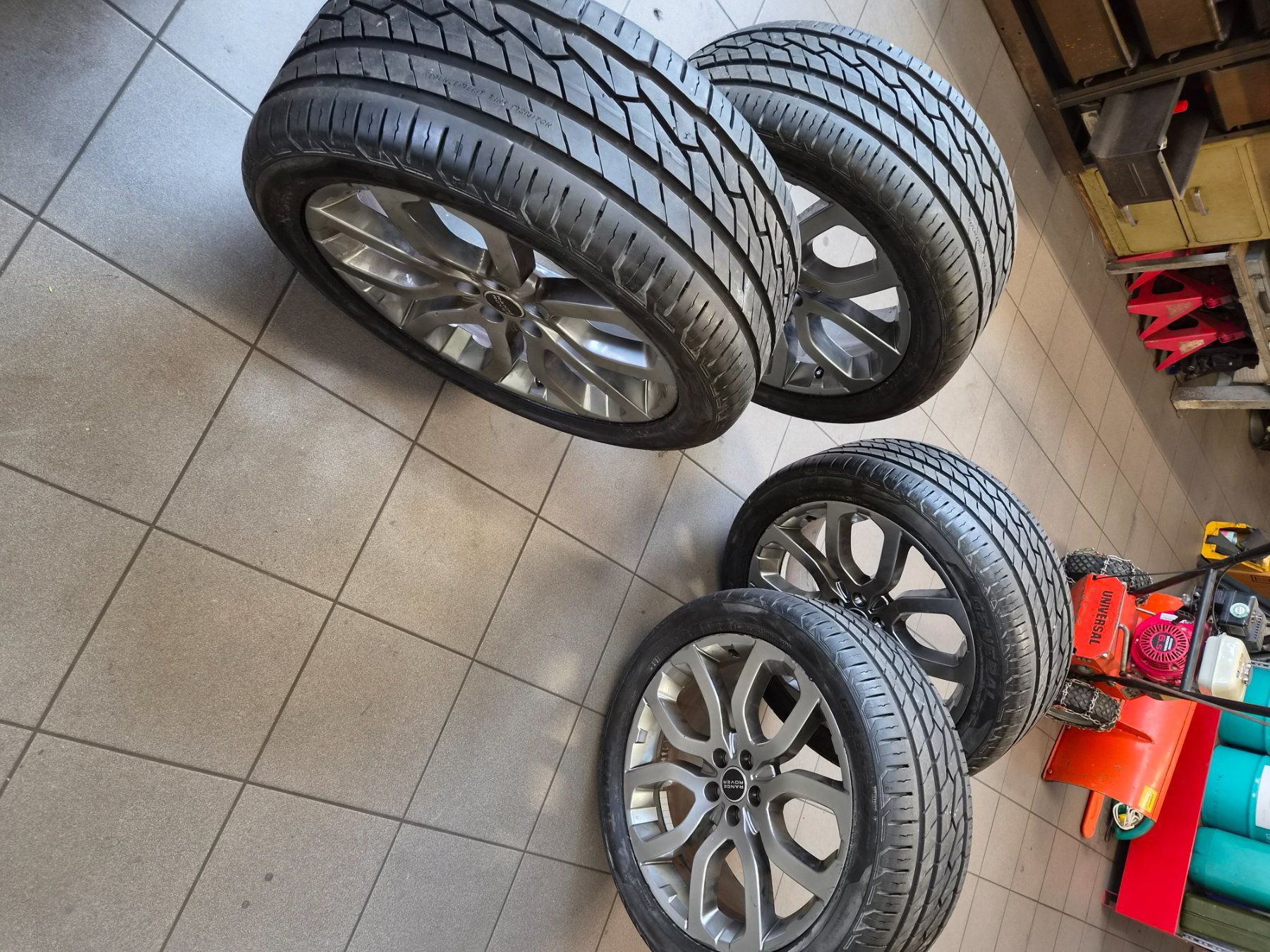 Pneumatici & Ruote complete: Rad zu Range Rover – Usato da Feusisberg venduto da aebidoktor 2