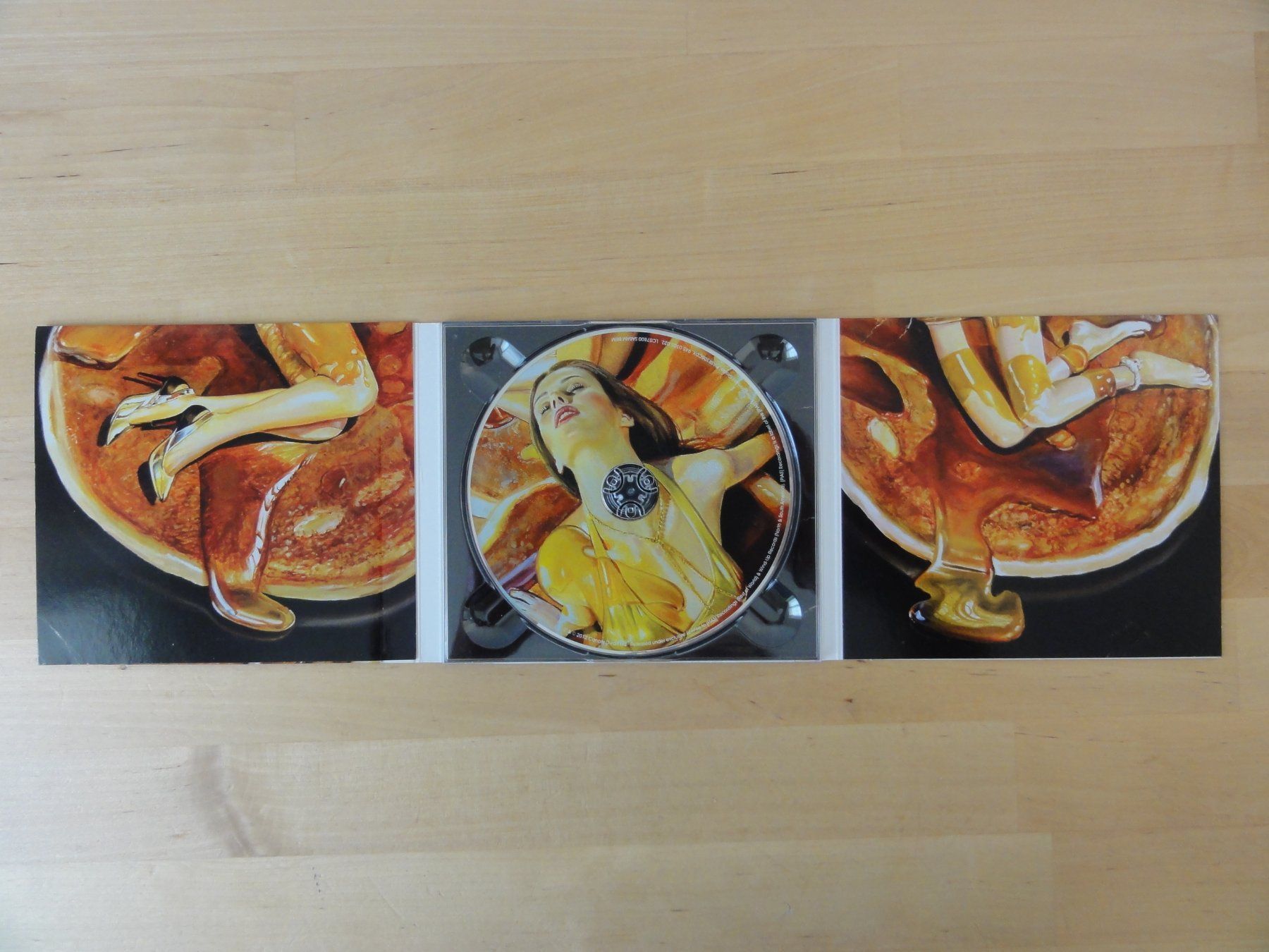 CDs: THE DARKNESS "Hot Cakes" – D'occasion à zürich par Goldimmund 4