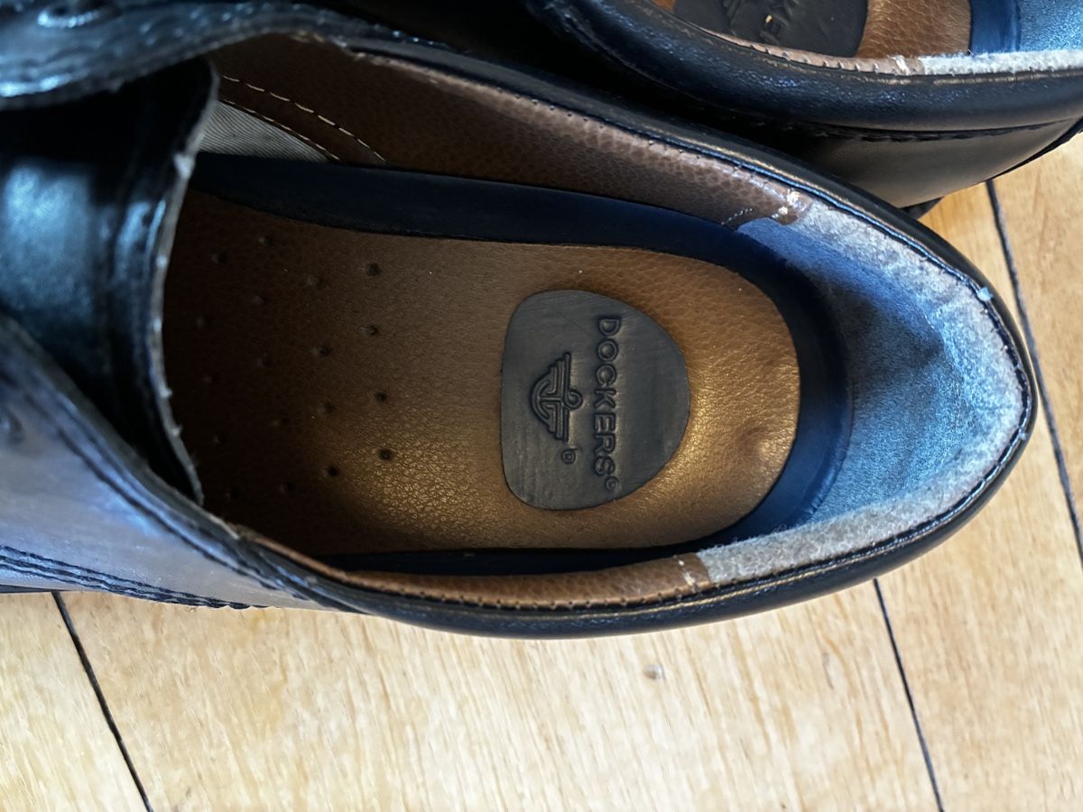 Herrenschuhe: Chaussures derby Dockers noires – Gebraucht aus Biel/Bienne von tariqhorse 2