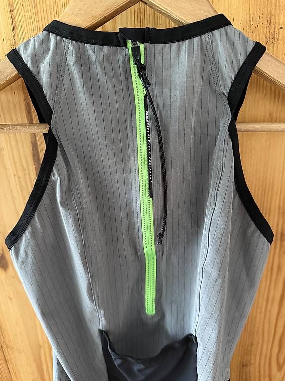Anzüge: Q36.5 Tri- Skinsuit Titanium Size S, Triathlon – Gebraucht aus Unterägeri von jan_ct29 2