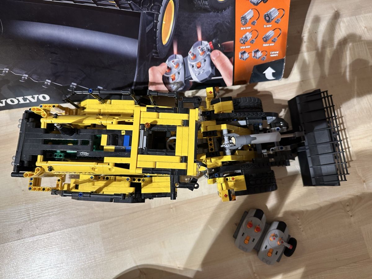 Lego Spielzeuge: Lego Technic, Volvo L350F Radlader – Gebraucht aus Grafstal von jes_t6s7 3