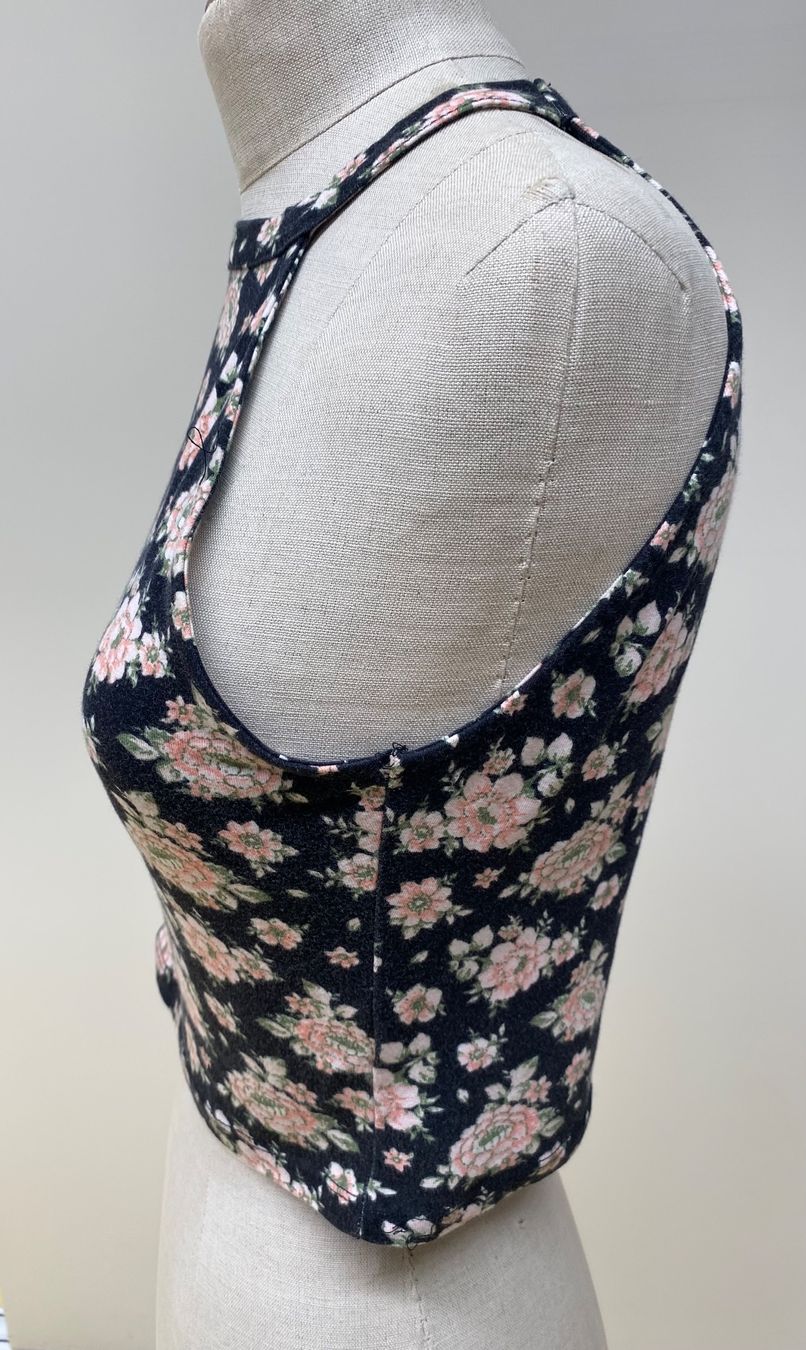 Top: River Island Croptop mit Blumenmuster – Usato da Kilchberg ZH venduto da lin_9p9m 2