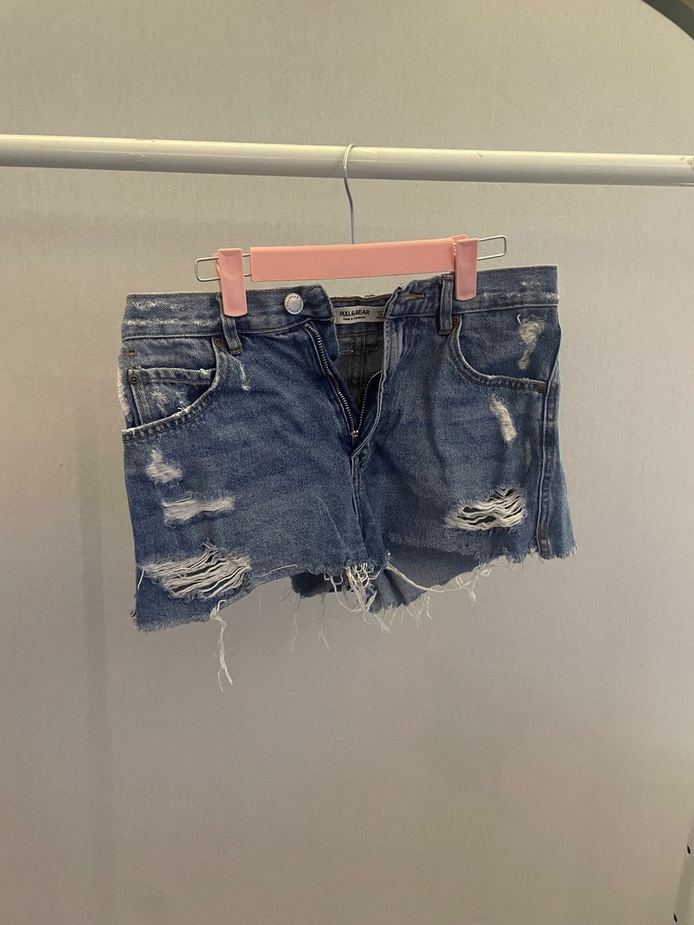 Pull&Bear Pantaloni: Pull&Bear Jeans Shorts, Gr. 38, Destroyed Look, Sommer! – Usato da Wollerau venduto da Poschro68