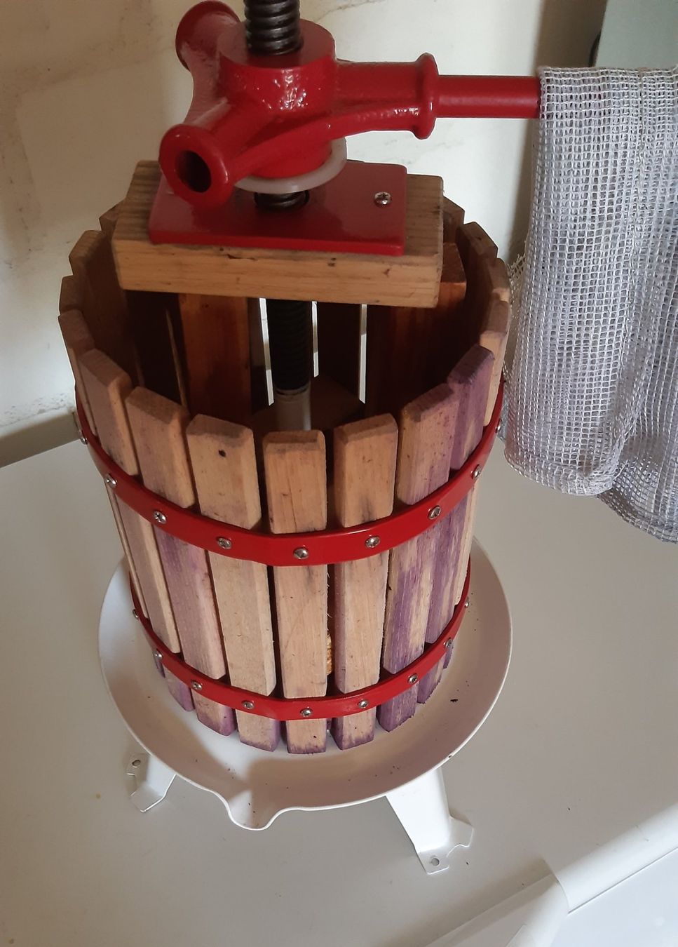 Elettrodomestici da cucina: Beerenpresse o. Obstpresse – Usato da Eschlikon TG venduto da Niko43 1