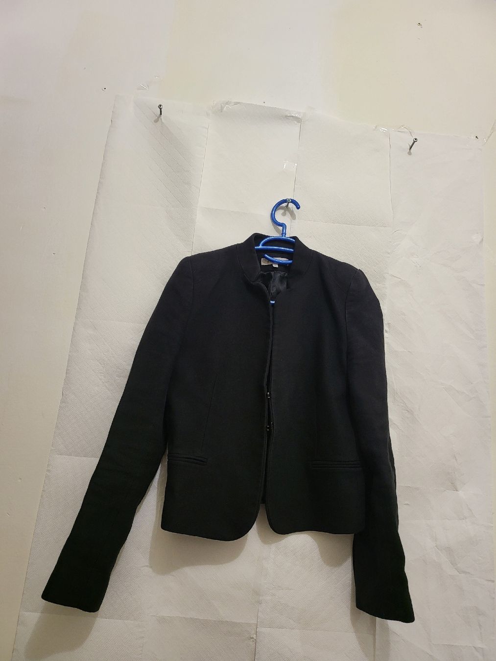 Sandro Giacche: Veste Sandro noire, taille 36 - Élégance et confort – Usato da Niedergösgen venduto da Eva2410