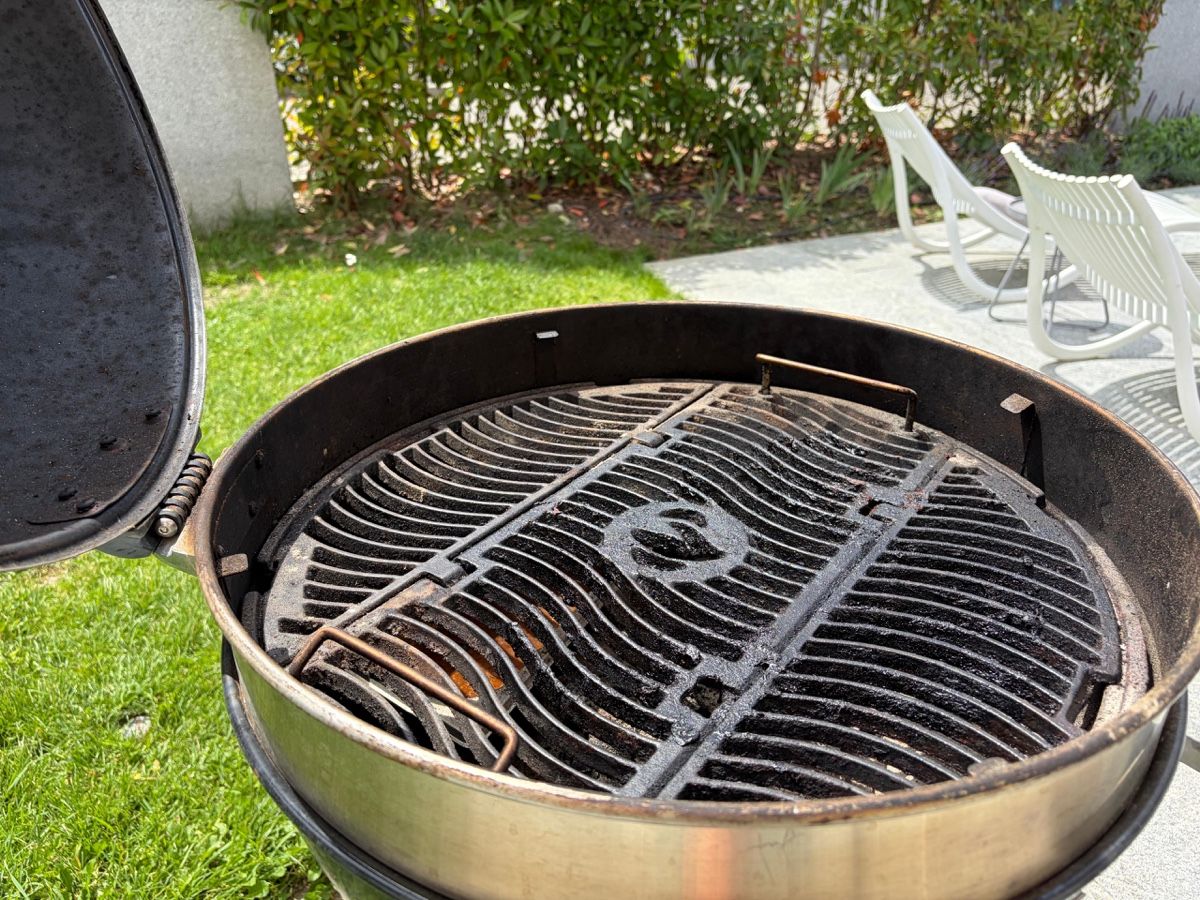 Griglie: Napoleon Pro Leg Holzkohle-Kugelgrill – Usato da Aarau venduto da RomanUMiriam 3