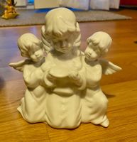 ENGELFAMILIE AUS PORZELLAN CA. 17X14CM, AUS SAMMLUNG