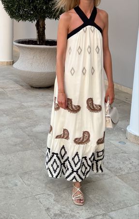 Bohemian Maxi Dress with Open Cross-Back – super Condition