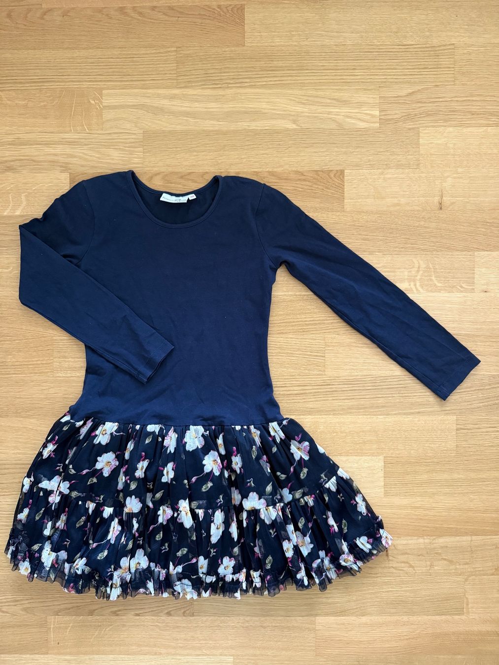 Robes et jupes: Langarm Kleid, Gr 140 – D'occasion à Hünibach par rotestandem01
