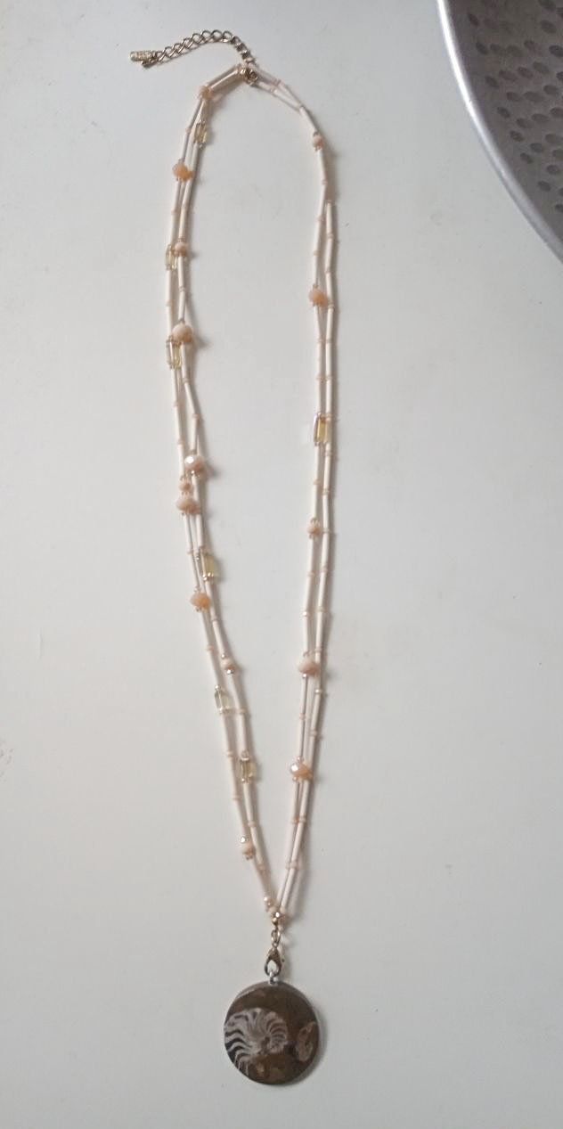 Catenine: Boho Kette mit Anhänger Versteinergung echtem Stein zu Nile – Usato da St. Gallen venduto da Hereplaysmusic 1