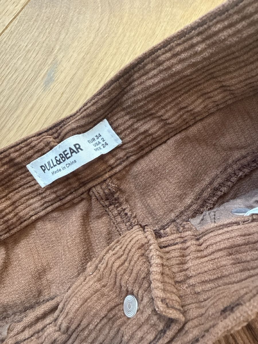 Pull&Bear Jeans: Pull&Bear Cordhose, Gr. 34, top Zustand – Usato da Gelterkinden venduto da teddywidder 1