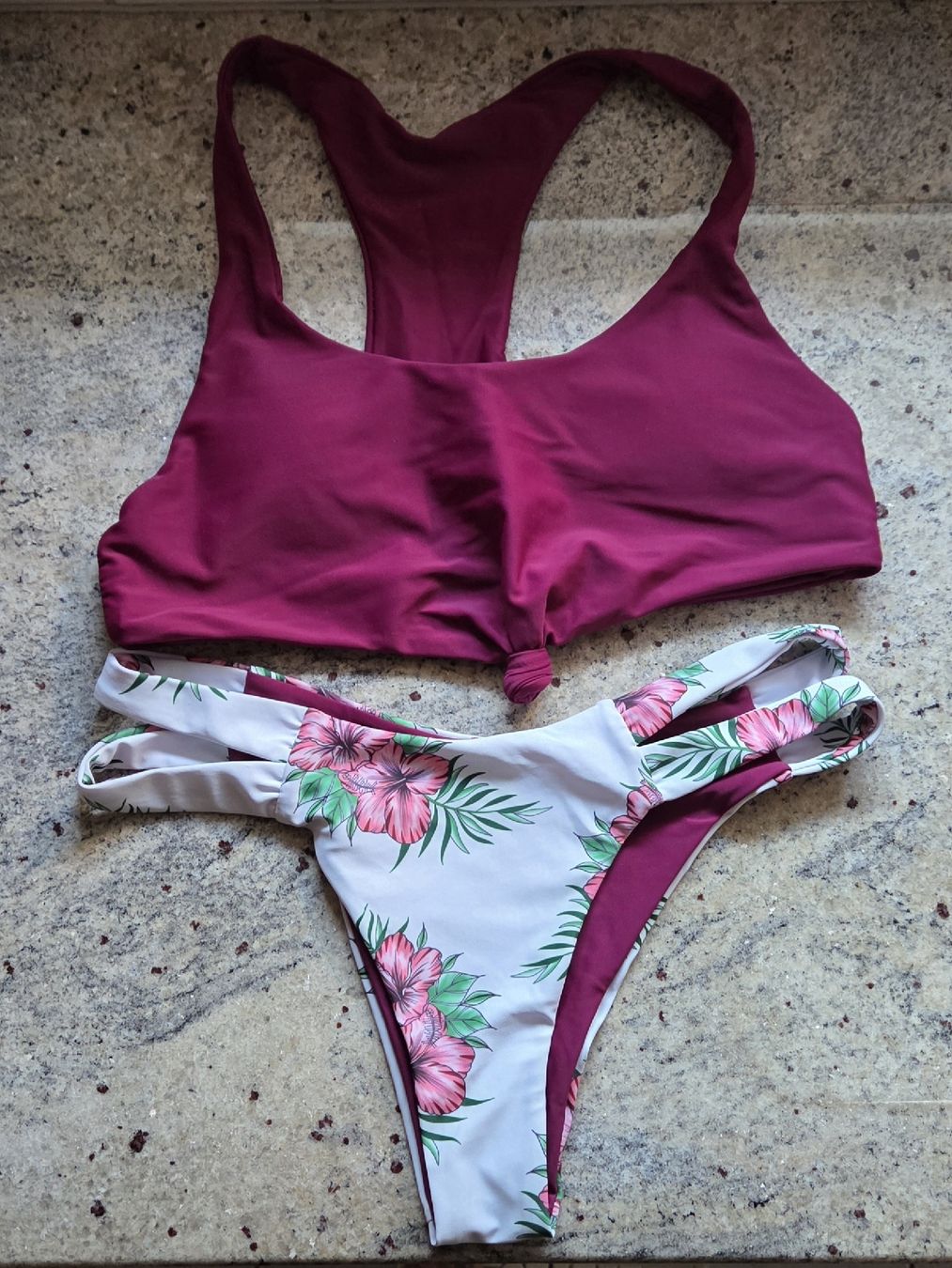 Zaful Maillots de bain & Bikinis: Bikini Damen Grösse M neu Lila Blumenmuster – Neuf (Voir description) à Ettingen par ssc_dsr2