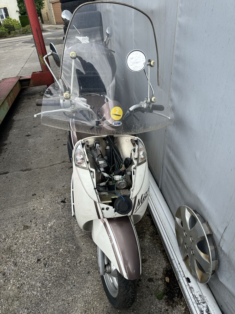 Sym Scooter: Sym moi 100  – Difettoso da Treycovagnes venduto da Campingcar65