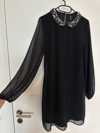 Festliches Kleid schwarz mit verziertem Kragen- 36 -wie NEU!
