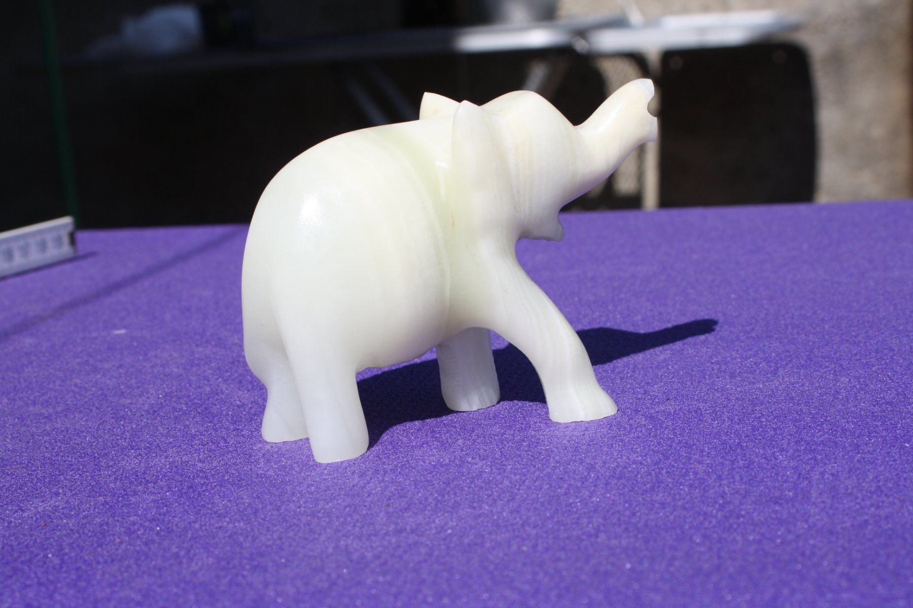 Figurines: ELEFANT JADE? – D'occasion à Wauwil par Pneuedy 2